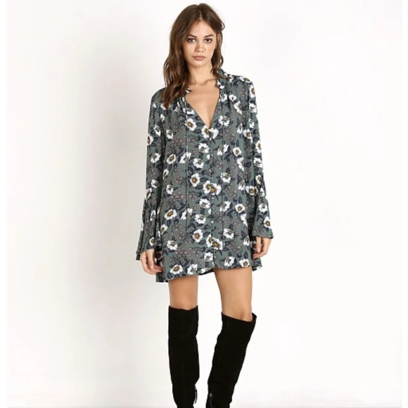 Free People Magic Mystery Tunic Bell Sleeves Mini Floral Boho Dress Size S - Picture 1 of 9